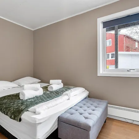 Cozy Arctic - With Free Parking