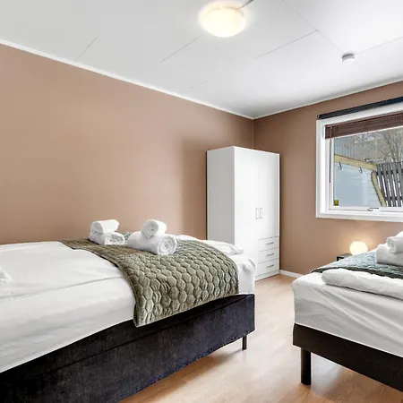 Cozy Arctic - With Free Parking Apartment *